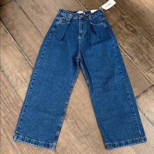 NWT HIGH WAIST WIDE LEG Trendy Blue Denim Jeans SIZE 4